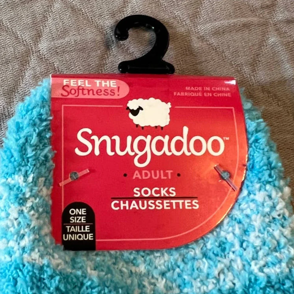 5/ $25 Snugadoo blue stripped fuzzy socks OS
